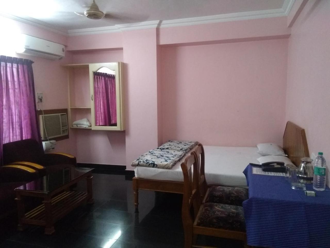 Manjalikulam Tourist Home Thiruvananthapuram Buitenkant foto