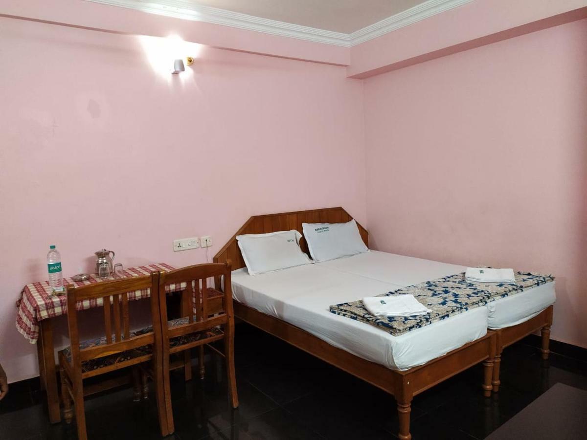 Manjalikulam Tourist Home Thiruvananthapuram Buitenkant foto