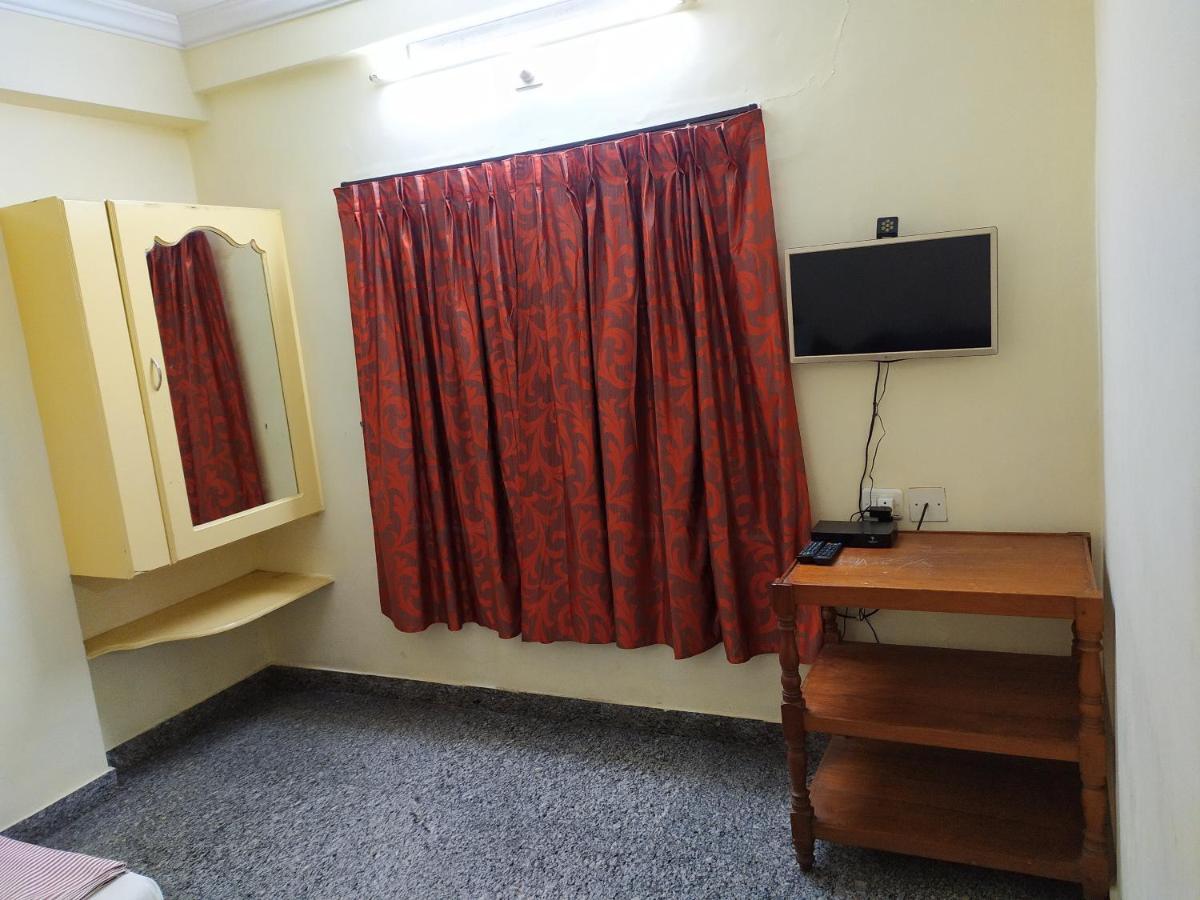 Manjalikulam Tourist Home Thiruvananthapuram Buitenkant foto